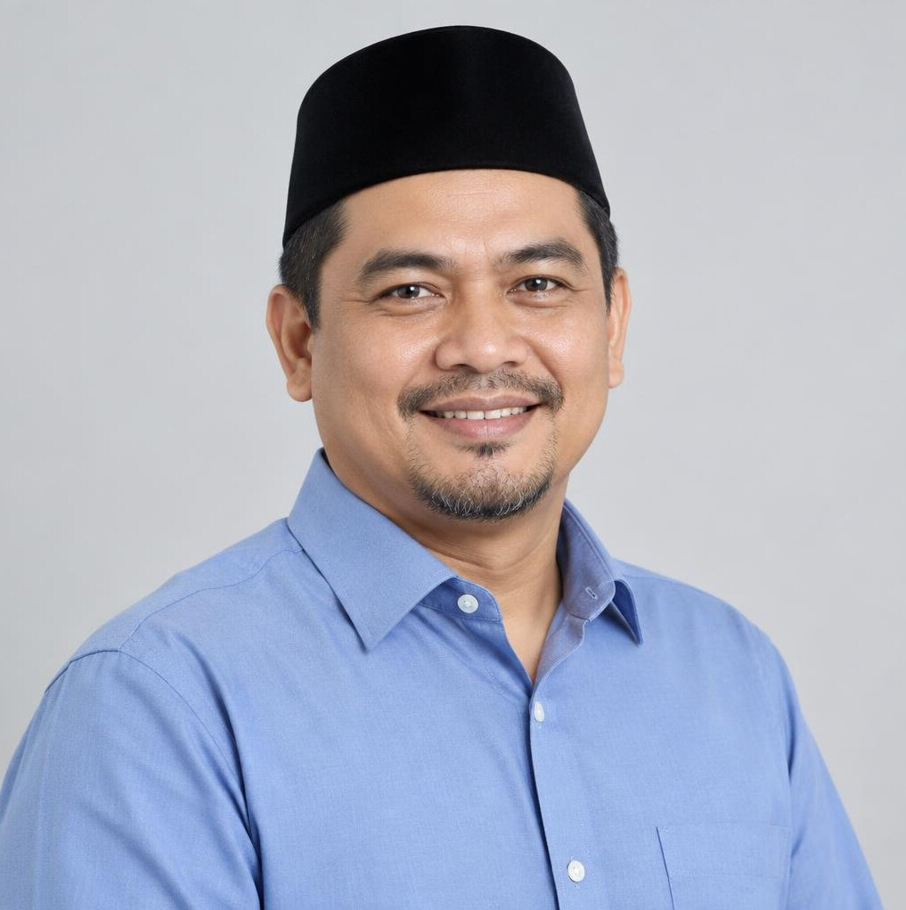 Studio portrait of a Malaysian Malay man editorial contributor